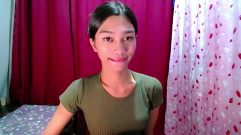 urloverjasmine_xx online show from August 2, 2026, 1:42 pm