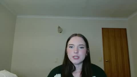 Goddess Millie online show from June 4, 2026, 7:14 am