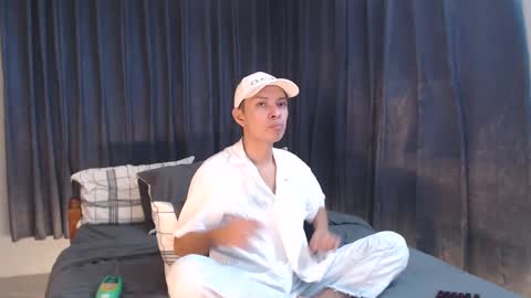 Snapshot of urpinoyasianx chatting on January 20, 2025, 12:28 pm Mel online show from January 20, 2025, 12:28 pm