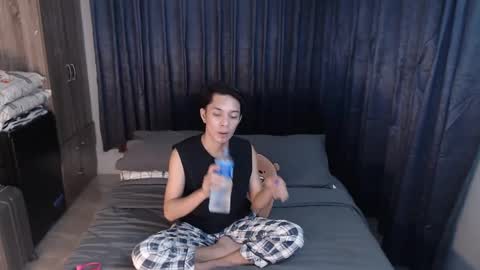 Snapshot of urpinoyasianx chatting on January 26, 2025, 8:36 am Mel online show from January 26, 2025, 8:36 am