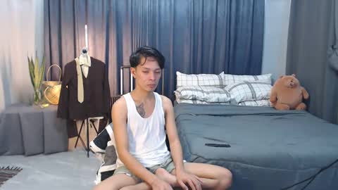 Snapshot of urpinoyasianx chatting on February 21, 2025, 2:17 am Mel online show from February 21, 2025, 2:17 am