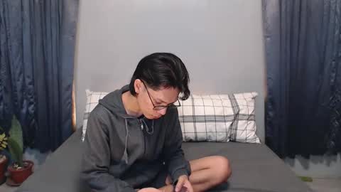 Snapshot of urpinoyasianx chatting on September 10, 2025, 1:05 am Mel online show from September 10, 2025, 1:05 am