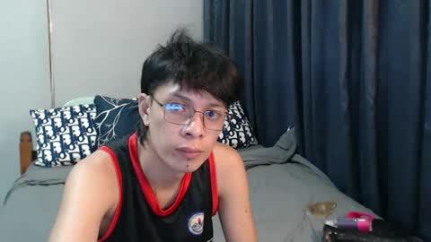 Snapshot of urpinoyasianx chatting on October 9, 2025, 11:08 am Mel online show from October 9, 2025, 11:08 am