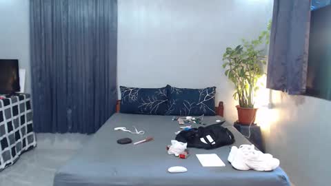 Snapshot of urpinoyasianx chatting on February 2, 2026, 5:50 am Mel online show from February 2, 2026, 5:50 am