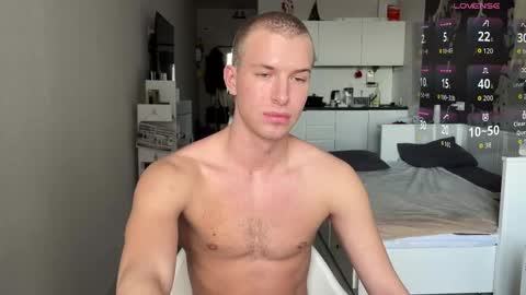 Snapshot of ursaotome chatting on February 13, 2026, 9:27 am ursaotome online show from February 13, 2026, 9:27 am