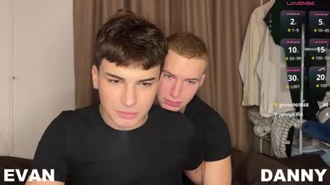 Snapshot of ursaotome chatting on February 28, 2026, 3:46 pm ursaotome online show from February 28, 2026, 3:46 pm