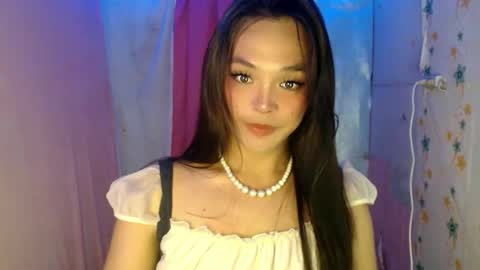 TYRA online show from March 21, 2026, 8:23 pm