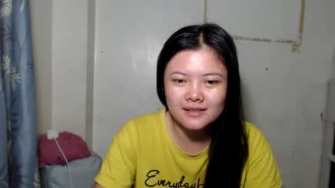 Snapshot of ursweet_lynie chatting on May 12, 2026, 7:27 am ursweet_lynie online show from May 12, 2026, 7:27 am