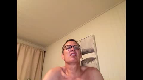 Snapshot of usablemale chatting on September 24, 2025, 7:33 am P online show from September 24, 2025, 7:33 am