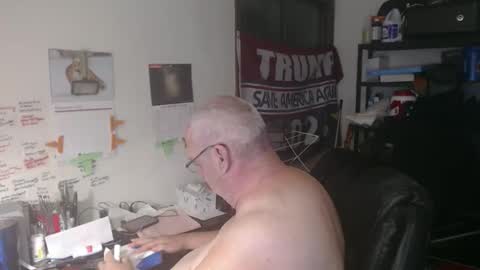 Eric online show from November 17, 2025, 12:11 pm