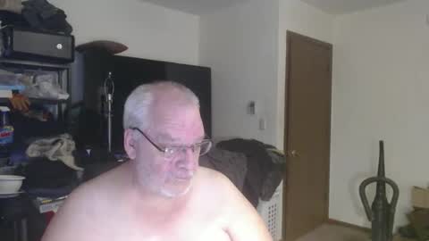 Snapshot of usgoober chatting on January 19, 2026, 12:42 pm Eric online show from January 19, 2026, 12:42 pm