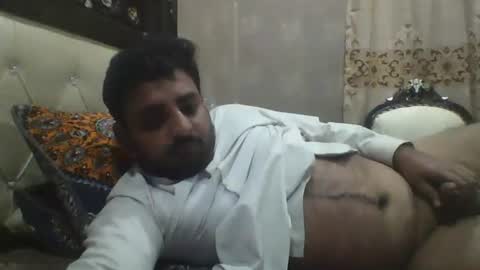 Snapshot of usman184 chatting on January 14, 2025, 8:59 pm Mian184 online show from January 14, 2025, 8:59 pm