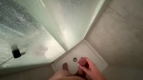 utentegle online show from November 6, 2025, 1:34 pm