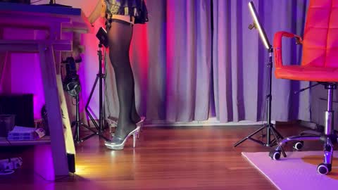 Snapshot of utopia2024 chatting on November 1, 2025, 10:34 pm sdickyinout online show from November 1, 2025, 10:34 pm