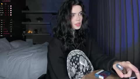 Snapshot of uwu_eva chatting on January 18, 2026, 5:50 pm Eva online show from January 18, 2026, 5:50 pm