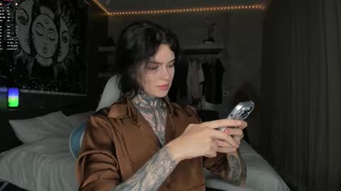 Snapshot of uwu_eva chatting on February 21, 2026, 4:41 pm Eva online show from February 21, 2026, 4:41 pm