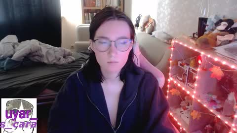 Snapshot of uyar_ chatting on October 19, 2025, 11:33 am Cara online show from October 19, 2025, 11:33 am