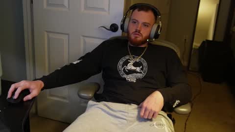 Snapshot of v_for_veng chatting on October 1, 2025, 2:50 am v_for_veng online show from October 1, 2025, 2:50 am