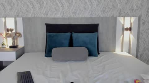 Vaalentina Lux online show from June 12, 2026, 2:49 pm