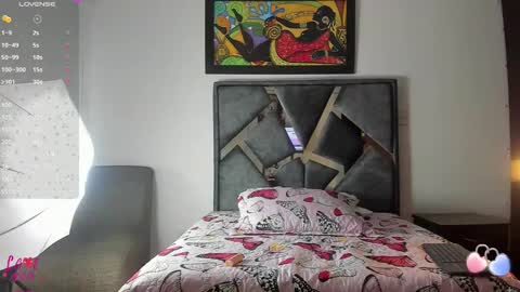 Vahiolet smith online show from November 4, 2025, 3:16 am