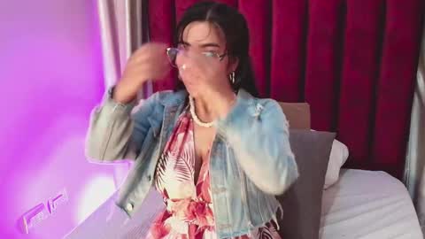 Snapshot of vaialowell chatting on February 20, 2026, 7:03 pm VaiaLowell online show from February 20, 2026, 7:03 pm