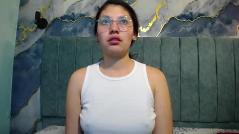 Vainilla online show from April 13, 2026, 1:33 am