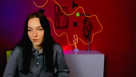 vaiolet_lovely online show from April 15, 2026, 5:58 am