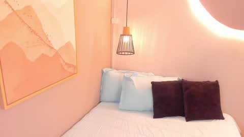 Vaioleth online show from December 3, 2024, 4:14 am