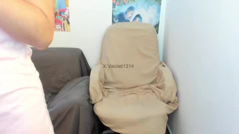 Vaiolet1314 online show from September 10, 2025, 10:54 pm