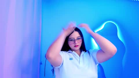 Snapshot of val_ferrer chatting on October 5, 2025, 1:04 am Valeria online show from October 5, 2025, 1:04 am