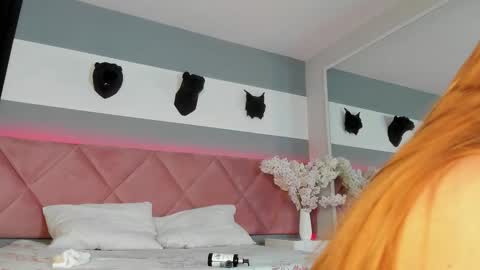 Snapshot of val_oconner chatting on September 23, 2025, 3:09 am val_oconner online show from September 23, 2025, 3:09 am