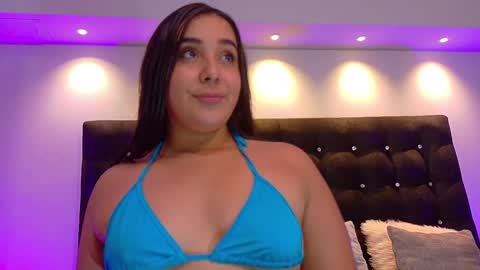 Snapshot of valen_scott_ chatting on February 5, 2025, 4:36 pm Valen Scott online show from February 5, 2025, 4:36 pm