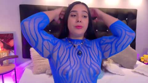 Valen Scott online show from December 17, 2025, 1:06 pm