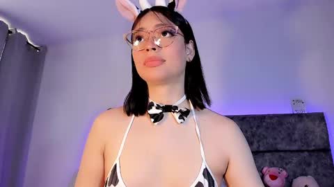 Snapshot of valentina_alba chatting on February 28, 2025, 12:20 pm Valentina online show from February 28, 2025, 12:20 pm