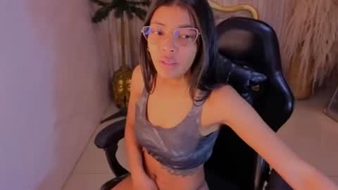 Snapshot of valentina_gomez_s chatting on July 8, 2026, 12:42 pm Valentina online show from July 8, 2026, 12:42 pm