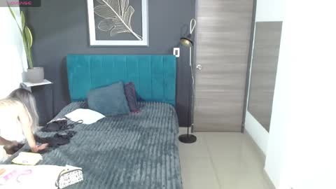 valentina_herrrera online show from April 7, 2026, 4:51 pm