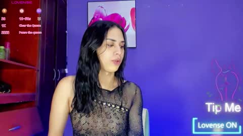 valentina_horny777 online show from November 1, 2025, 11:18 pm