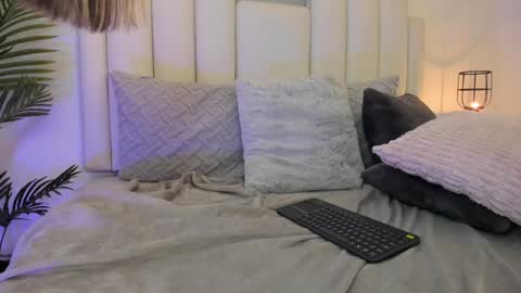 Snapshot of valentina_m17 chatting on January 8, 2025, 1:32 am VALENTINA online show from January 8, 2025, 1:32 am