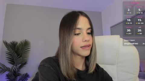 Snapshot of valentina_m17 chatting on February 26, 2025, 2:37 am VALENTINA online show from February 26, 2025, 2:37 am