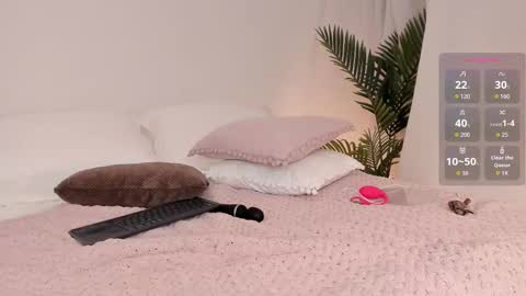 VALENTINA  online show from November 30, 2025, 12:25 am