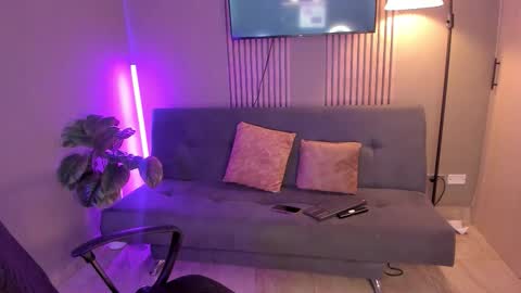 Val online show from February 7, 2026, 11:41 pm