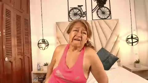 Snapshot of valentinadiazz1 chatting on February 26, 2025, 10:42 pm Ana online show from February 26, 2025, 10:42 pm