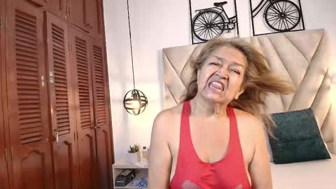 Snapshot of valentinadiazz1 chatting on February 27, 2025, 7:26 pm Ana online show from February 27, 2025, 7:26 pm