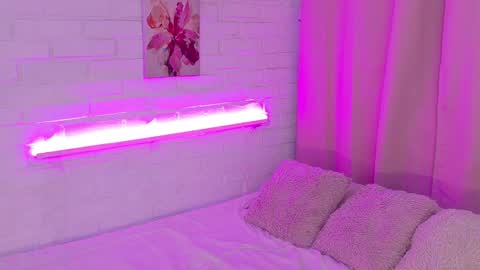 Valentina Silva online show from September 24, 2025, 6:28 am