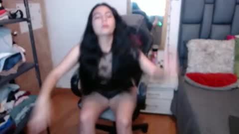 valentinasmith18 online show from February 12, 2026, 8:15 pm