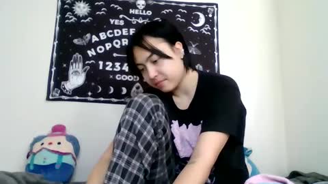 Snapshot of valentineyittk chatting on December 23, 2024, 8:36 pm ValentineKitty online show from December 23, 2024, 8:36 pm