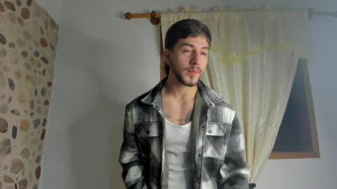 valentino online show from January 9, 2025, 12:35 am