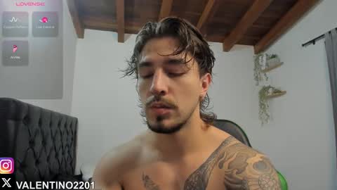 valentino online show from October 9, 2025, 12:52 am