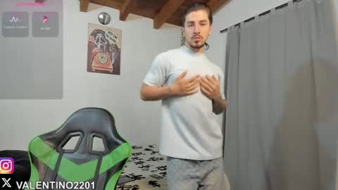 valentino online show from October 11, 2025, 1:05 am