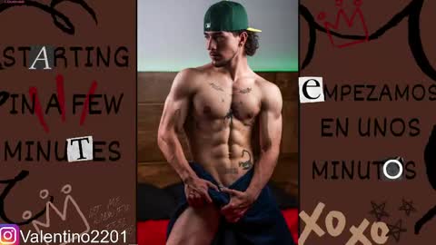 Snapshot of valentino_2201 chatting on April 27, 2026, 2:42 am Valentino - 15 OFF valentino2201 online show from April 27, 2026, 2:42 am